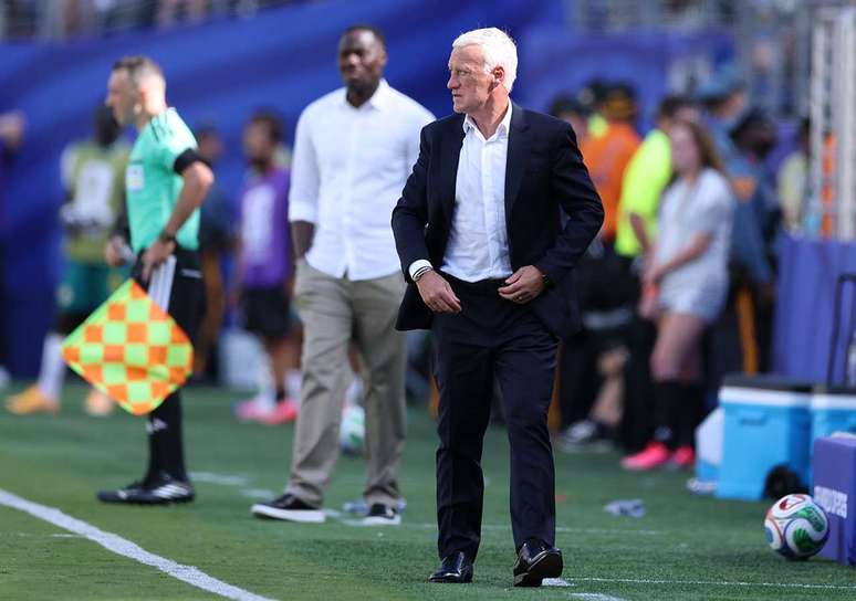 Didier Deschamps durante o jogo entre Fran&ccedil;a e Senegal pela Copa do Mundo &ndash;