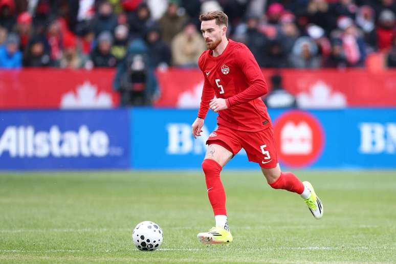 Joel Waterman em campo pela sele&ccedil;&atilde;o do Canad&aacute; &ndash;