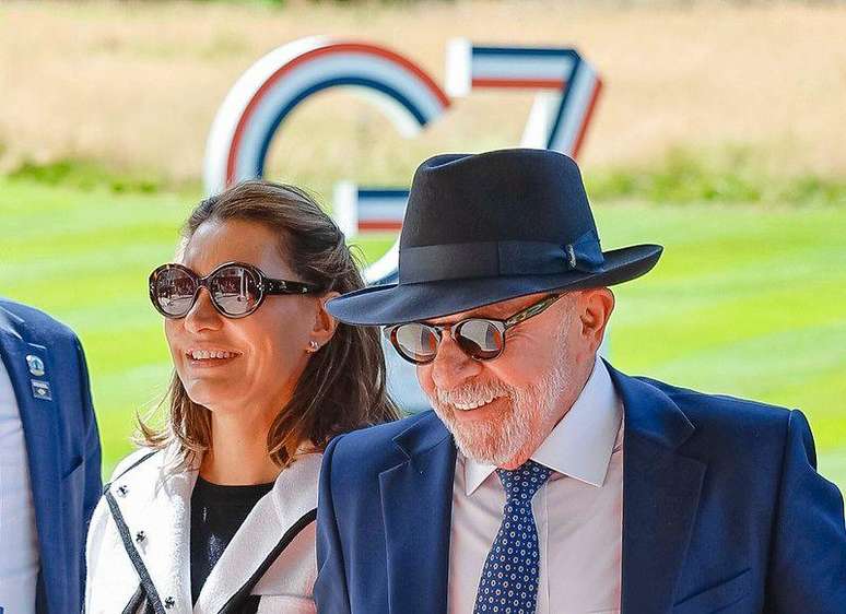 Lula chegou a &Eacute;vian-les-Bains no final da manh&atilde; de segunda-feira no hor&aacute;rio local