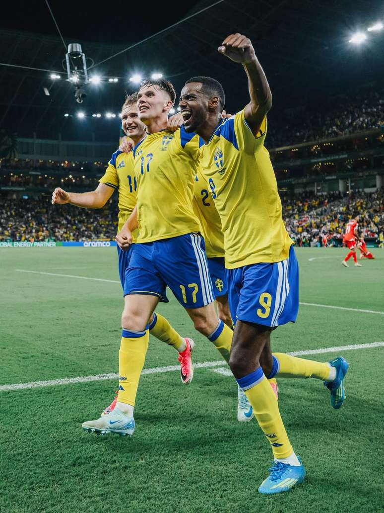 Su&eacute;cia ganha de 5&times;1 da Tun&iacute;sia na estreia da Copa do Mundo 