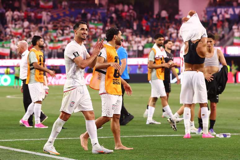 Jogadores do Ir&atilde; ap&oacute;s empate em 2 a 2 contra a Nova Zel&acirc;ndia, pelo grupo G da Copa do Mundo &ndash; 
