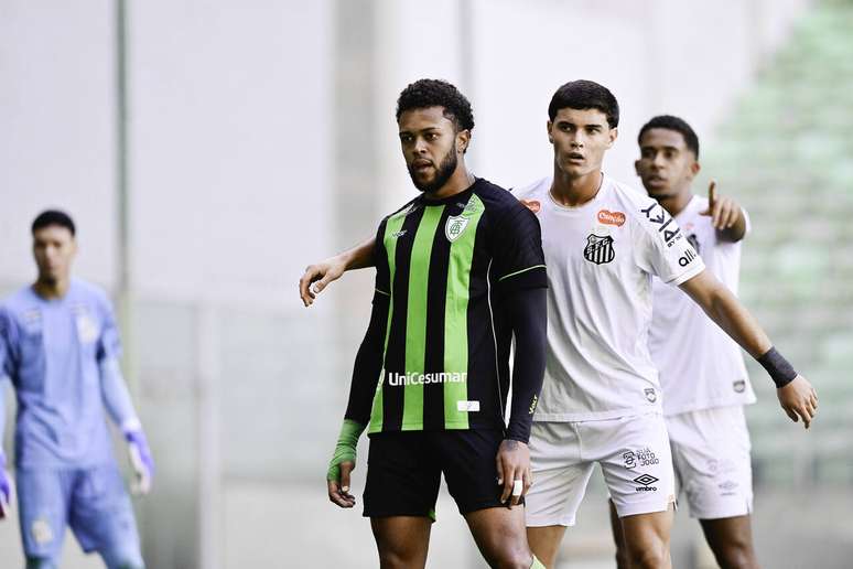 Santos bate o Am&eacute;rica-MG, no Independ&ecirc;ncia, e entra no G4 &ndash;
