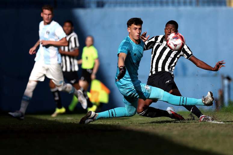 Pelo BR Sub-20, Botafogo vence em jogo equilibrado contra o Gr&ecirc;mio &ndash;