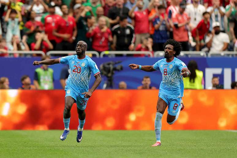 Yoane Wissa celebra gol marcado diante de Portugal &ndash;