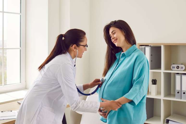 O acompanhamento pr&eacute;-natal &eacute; essencial para definir a via de parto mais segura para m&atilde;e e beb&ecirc; 