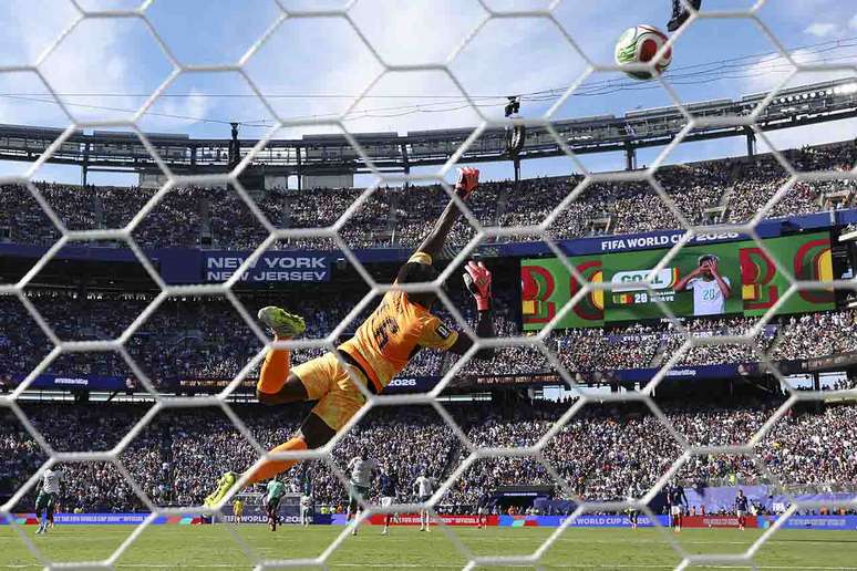 Estreia da Fran&ccedil;a contou com o est&aacute;dio MetLife Stadium lotado &ndash;