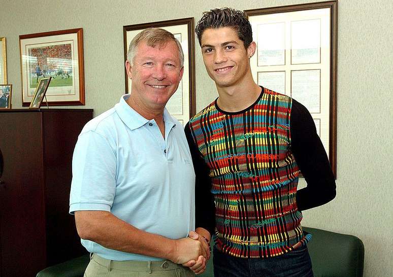 Alex Fergunson se tornou um "pai no futebol" para Cristiano Ronaldo ap&oacute;s ele assinar com o Manchester United