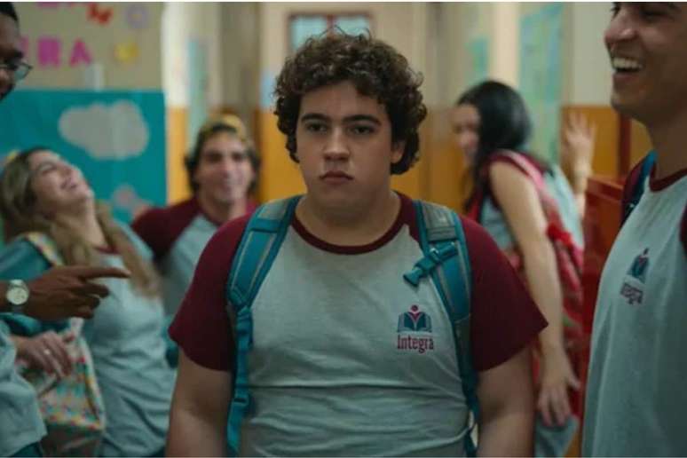&ldquo;Quinze Dias&rdquo; acompanha a jornada de um adolescente enfrentando as suas inseguran&ccedil;as enquanto lida com o amor 