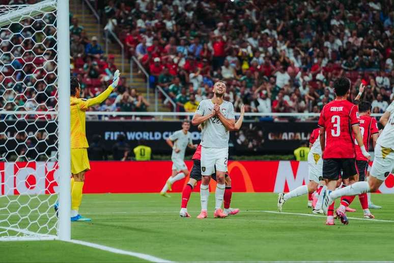 Rep&uacute;blica Tcheca foi derrotada pela Coreia do Sul na estreia na Copa do Mundo &ndash;