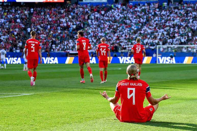 Gols de Haaland ajudaram a colocar a Noruega na lideran&ccedil;a do Grupo I ap&oacute;s a primeira rodada &ndash;