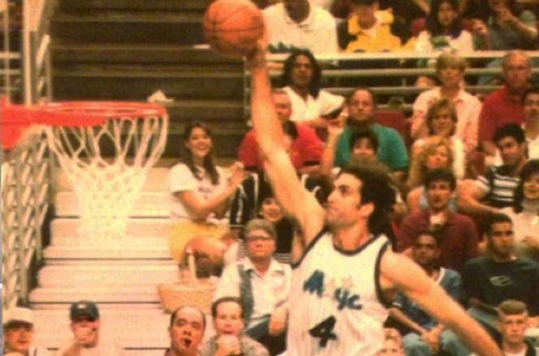 Rony Seikaly jogou na NBA entre 1980 e o final da d&eacute;cada de 1990
