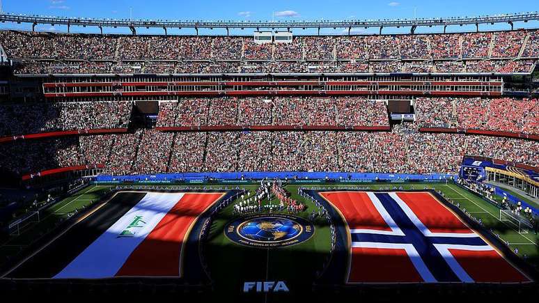 Morten Oftedal gastou o equivalente a cerca de R$ 20 mil para levar seu pai de 82 anos e sua esposa para assistir ao jogo Noruega 4x1 Iraque, em Boston, nos Estados Unidos