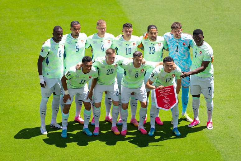 Sele&ccedil;&atilde;o da Su&iacute;&ccedil;a na partida contra o Catar em S&atilde;o Francisco, California &ndash; 