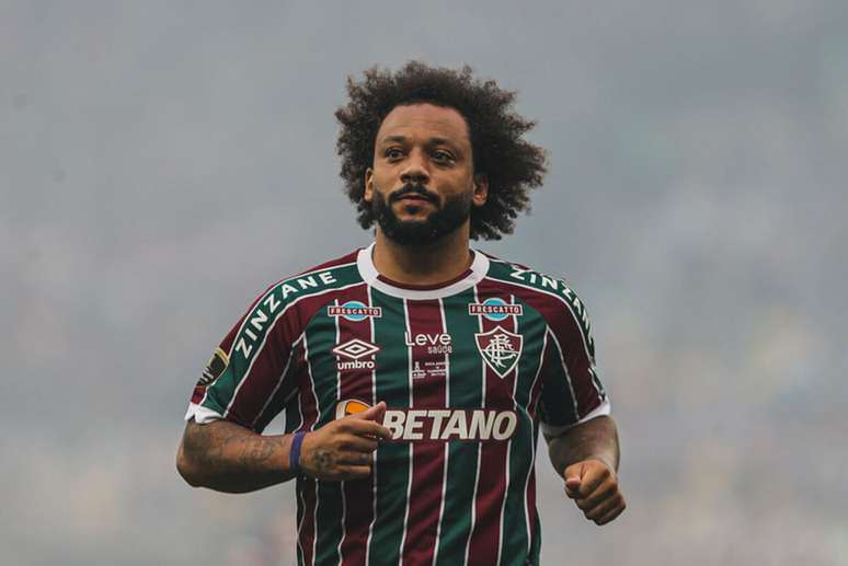 Lateral Marcelo com a camisa do Fluminense &ndash; Lucas Mer&ccedil;on/Fluminense