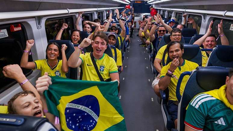 A passagem de trem da Penn Station, em Nova York, at&eacute; o Est&aacute;dio NYNJ, palco da estreia do Brasil contra o Marrocos, custa US$ 98 (cerca de R$ 498). Normalmente, o pre&ccedil;o &eacute; de US$ 12,90 (R$ 66).