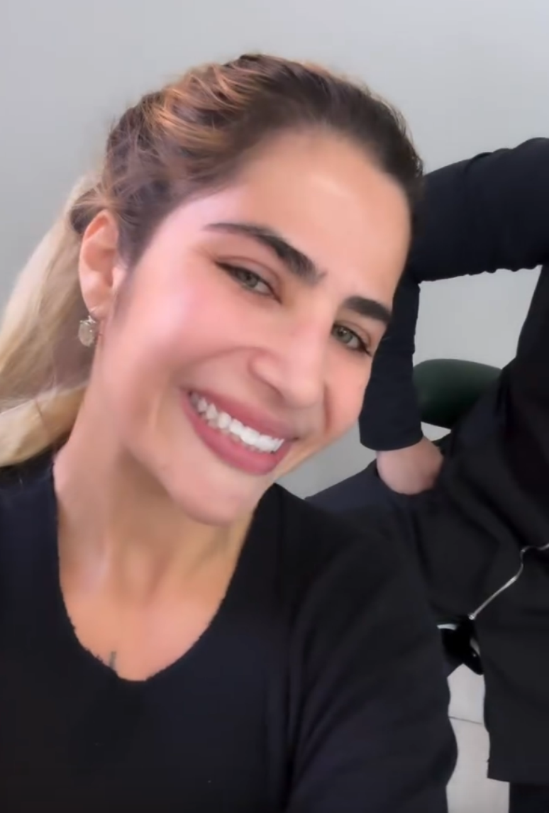 J&eacute;ssica Beatriz com o sorriso arrumado