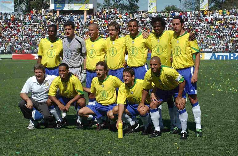 Brasil jogou amistoso contra o Haiti em 2004, em miss&atilde;o de paz &ndash;
