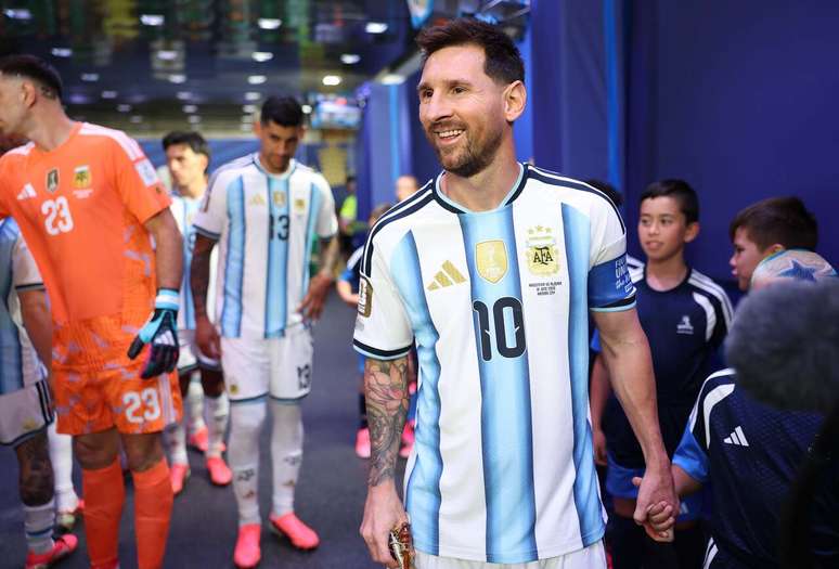 Messi fez uma hat-trick na estreia da Argentina&nbsp; &ndash;