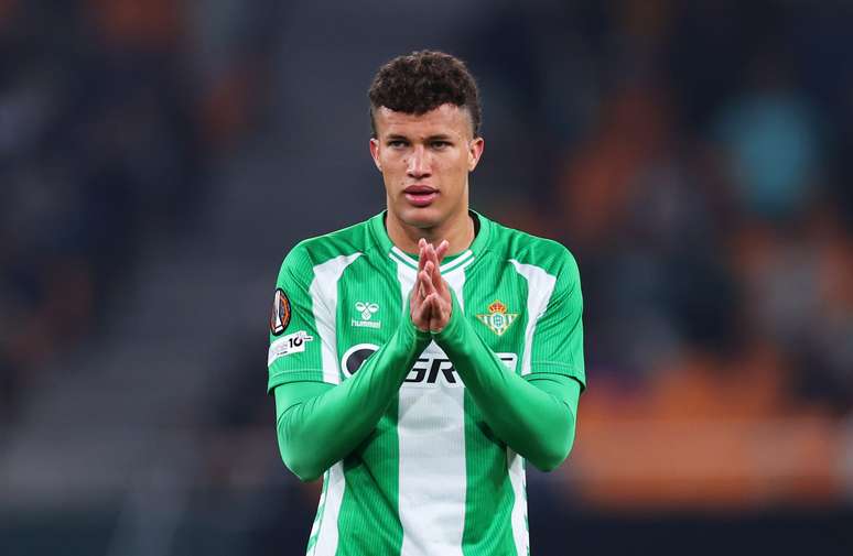 SEVILLE, SPAIN &ndash; NOVEMBER 27: Nelson Deossa of Real Betis reacts during the UEFA Europa League 2025/26 League Phase MD5 match between Real Betis Balompie and FC Utrecht at La Cartuja de Sevilla on November 27, 2025 in Seville, Spain. (Photo by Fran Santiago/Getty Images)