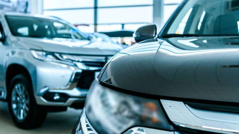 Na ind&uacute;stria automotiva, a composi&ccedil;&atilde;o baseada em resina acr&iacute;lica tem potencial para se integrar a processos j&aacute; consolidados &ndash; depositphotos.com / SashaKhalabuzar