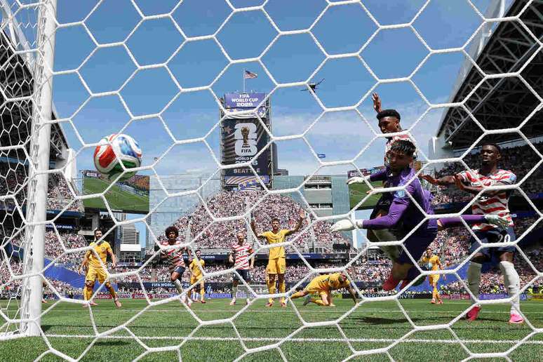 Freeman marcou o segundo gol dos Estados Unidos na partida 