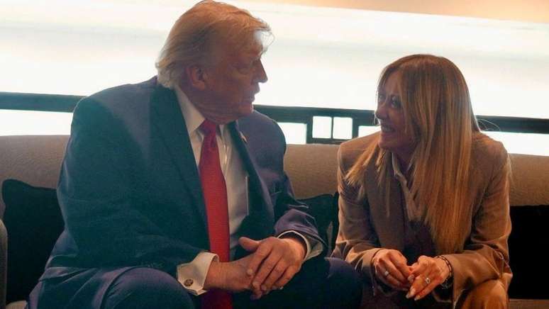 Giorgia Meloni conversou com o presidente americano na quarta-feira (17/6), durante a c&uacute;pula do G7, na Fran&ccedil;a