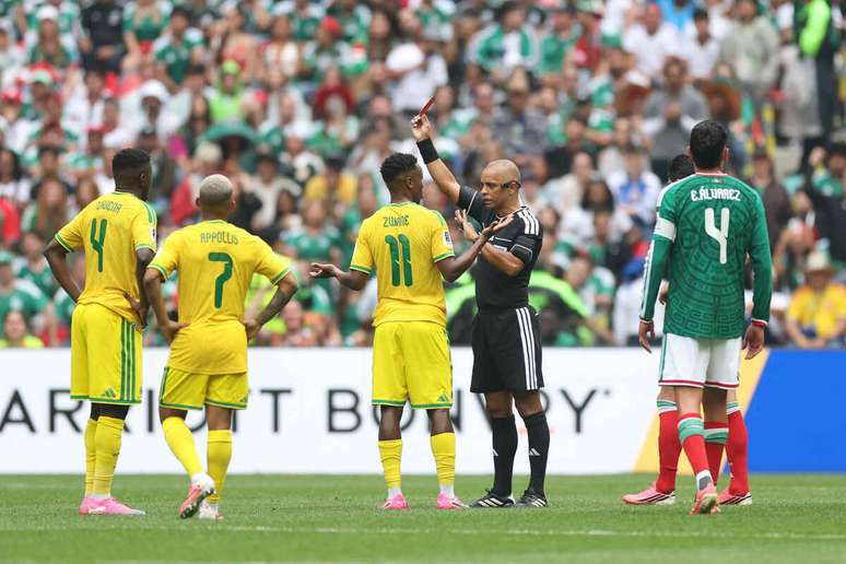 Wilton Pereira vai apitar o confronto entre Noruega e Senegal na Copa do Mundo &ndash;