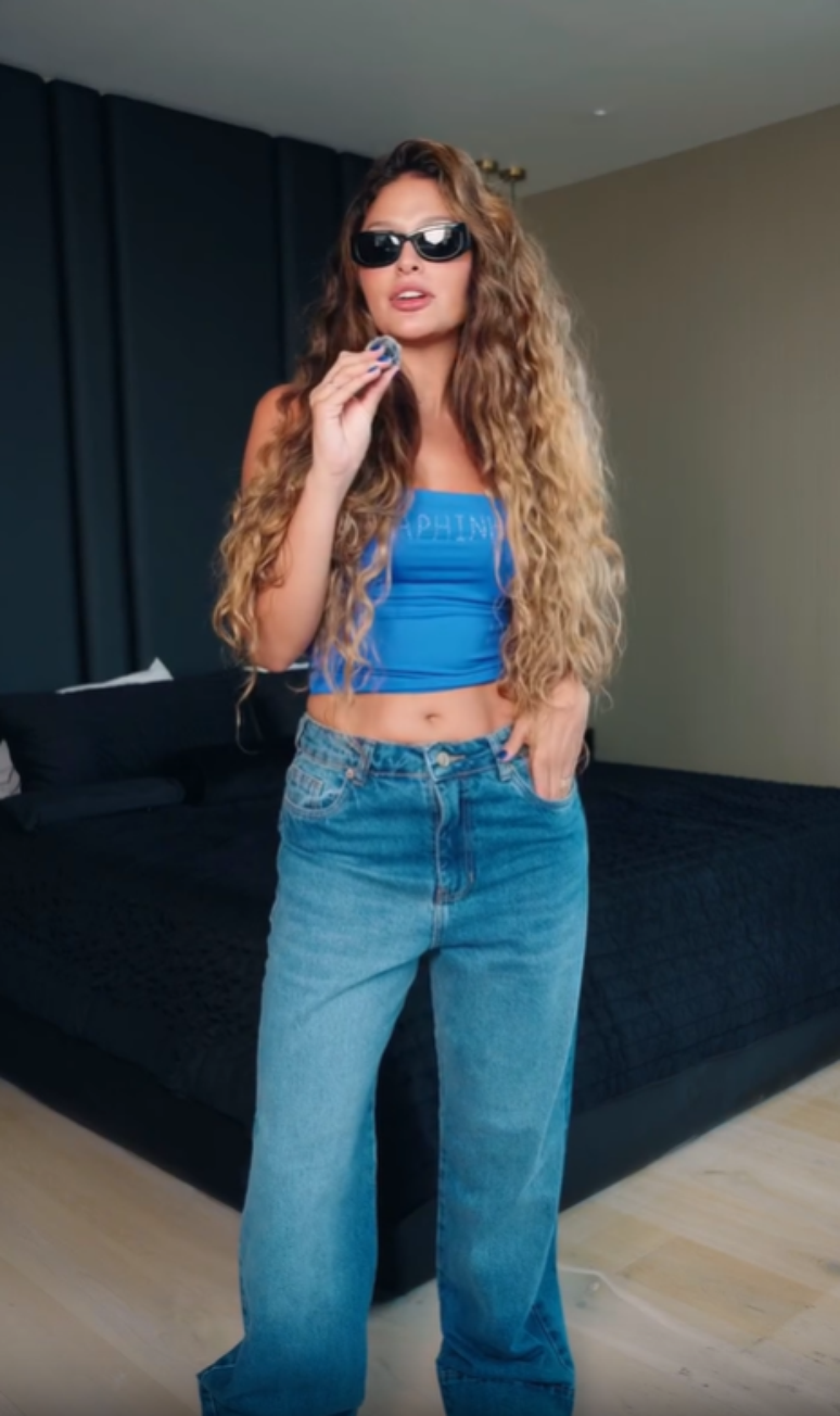 Natalia Belloli mostra look para o segundo jogo do Brasil na Copa
