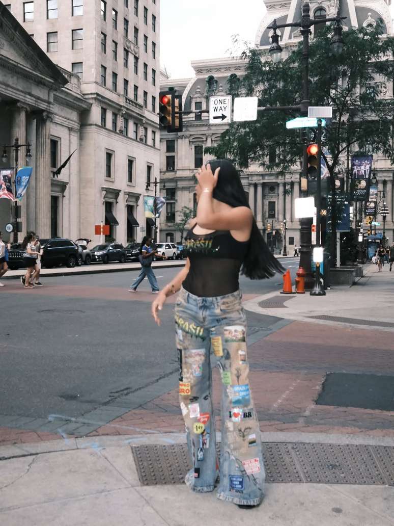 Duda Santos mostra look para segundo jogo do Brasil na Copa