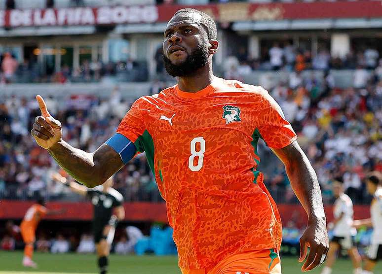 Kessi&eacute; comemora o gol que marcou para a Costa do Marfim. Mas, no fim, deu Alemanha.