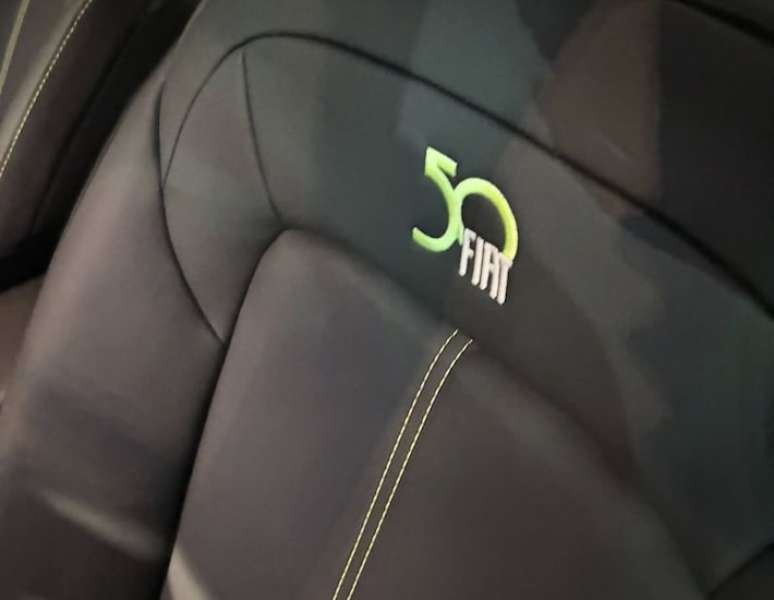 Detalhe no banco do Fiat Fastback 50 anos