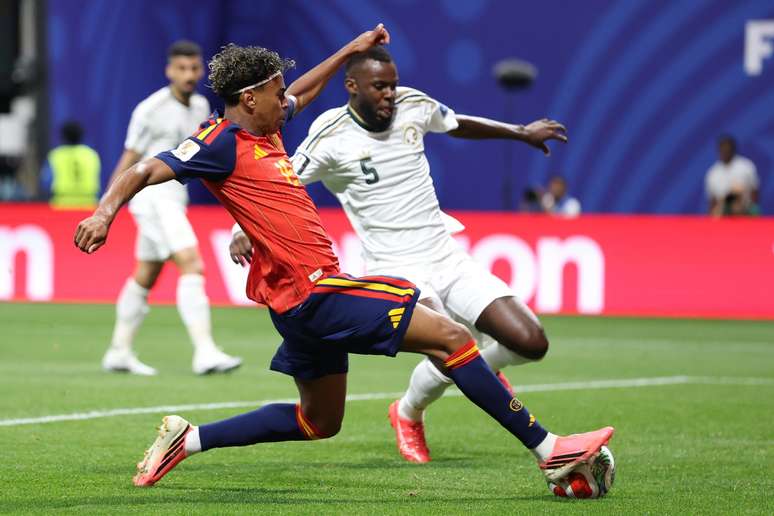 Lamine Yamal foi um dos destaques da goleada espanhola 