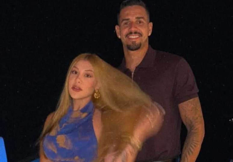 Lucas Ver&iacute;ssimo e a esposa fizeram uma viagem pela Gr&eacute;cia e Portugal&nbsp; &ndash;
