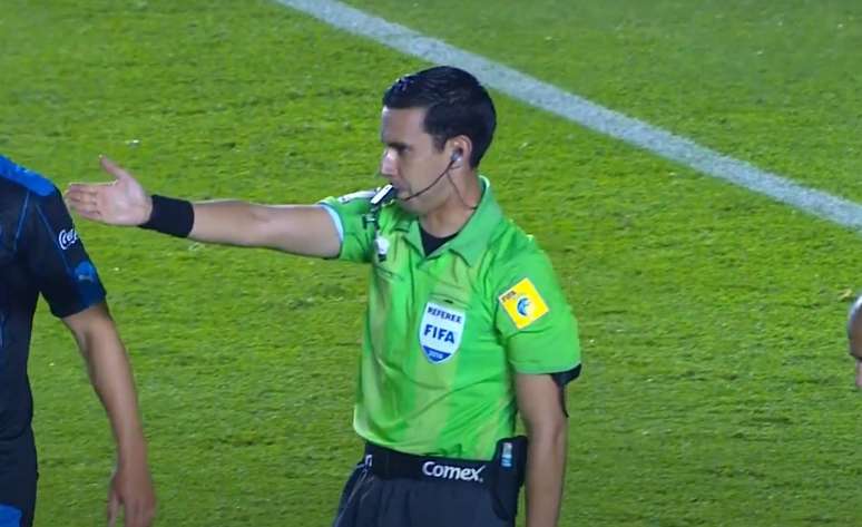 C&eacute;sar Ramos comandar&aacute; o confronto entre Brasil e Esc&oacute;cia pela Copa do Mundo &ndash;