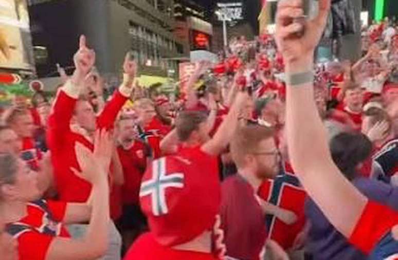 Noruegueses fizeram a festa na Times Square &ndash;