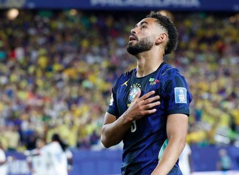 Brasil tem 99,99% de chances de avan&ccedil;ar na Copa &ndash;