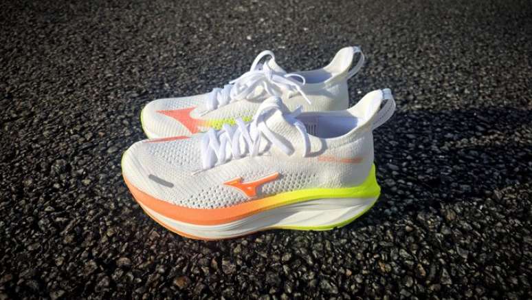Mizuno Neo Vista 3
