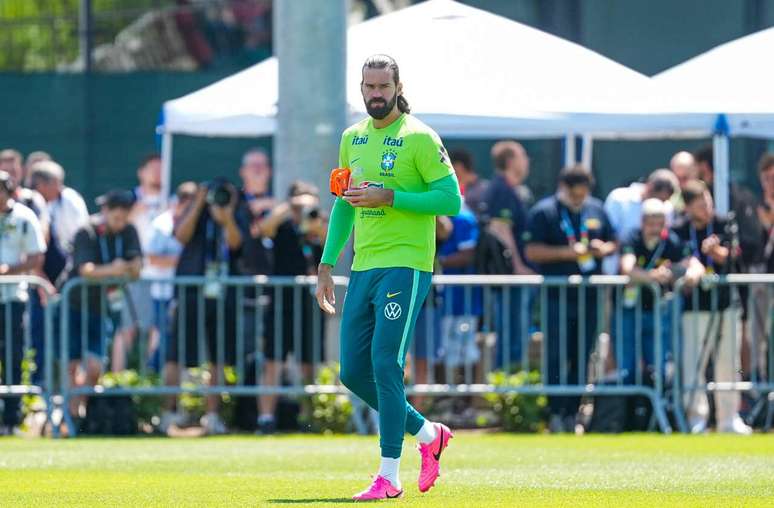 Alisson ficou fora do treino do Brasil por controle de carga &ndash;