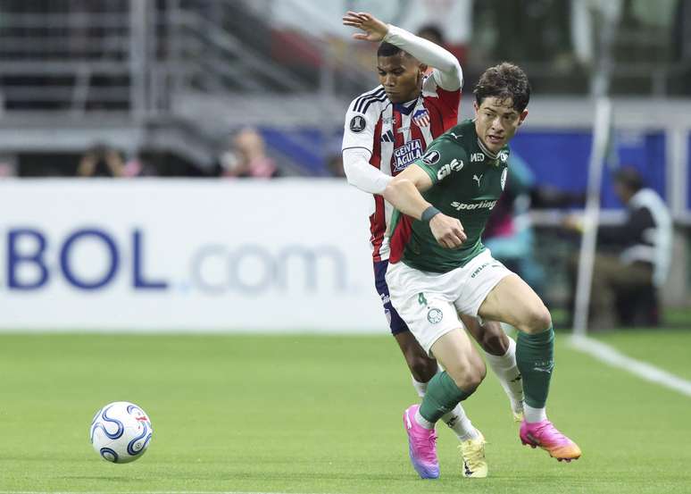 Agust&iacute;n Giay em partida do Palmeiras contra o Junior Barranquilla, pela Libertadores 