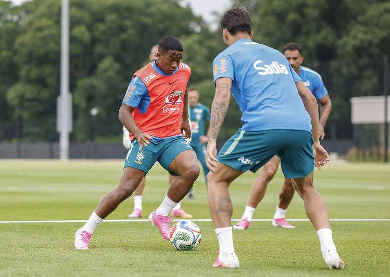 Endrick foi testado ao lado de Matheus Cunha &ndash;