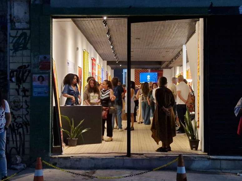 Garagem da casa foi convertida em um memorial com uma exposi&ccedil;&atilde;o permanente