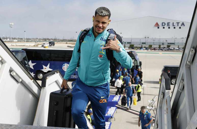Mau tempo atrasa viagem da sele&ccedil;&atilde;o brasileira para Miami &ndash;