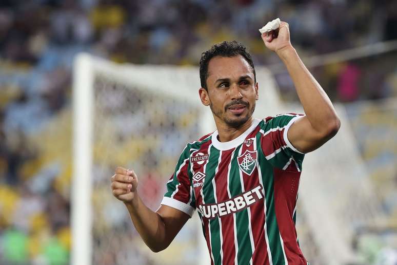Andre Lima pelo 