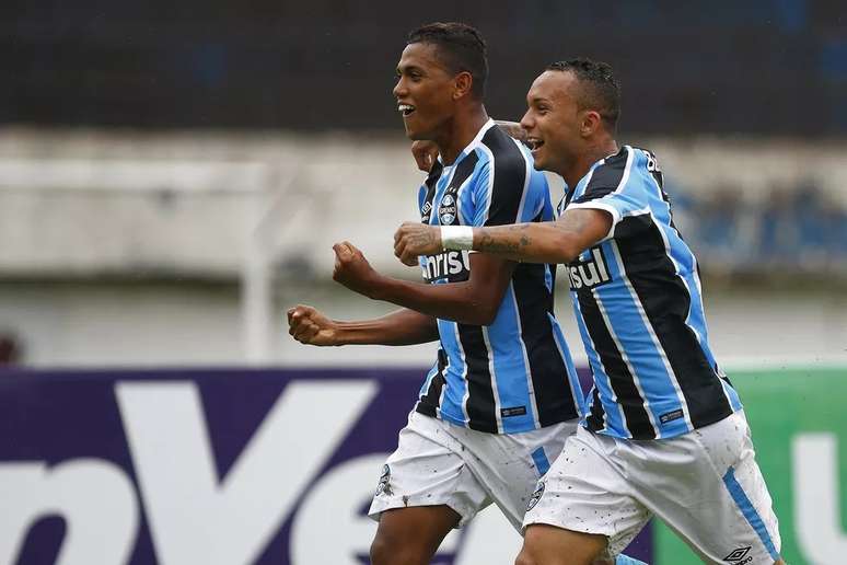 Everton Cebolinha &eacute; &iacute;dolo gremista e tem carinho m&uacute;tuo com o clube &ndash;
