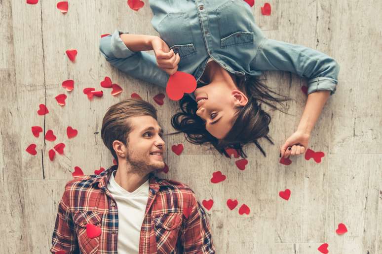 Simpatia para S&atilde;o Jo&atilde;o pode ajudar a descobrir a letra inicial do seu amor 