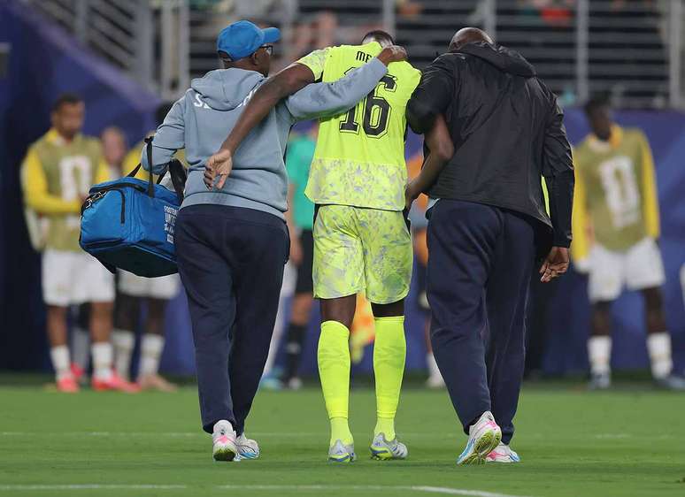 Mendy est&aacute; fora da partida contra o Iraque &ndash;
