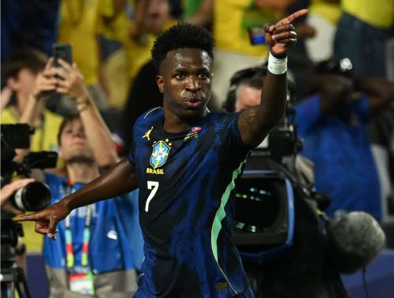 Vini Jr tenta comandar o Brasil em mais um triunfo n Copa.