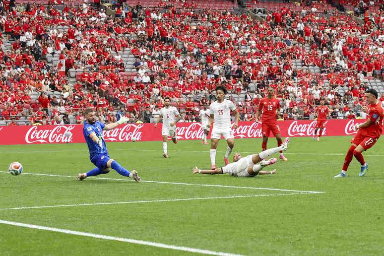 Vargas abriu o placar para a Su&iacute;&ccedil;a no BC Place &ndash;