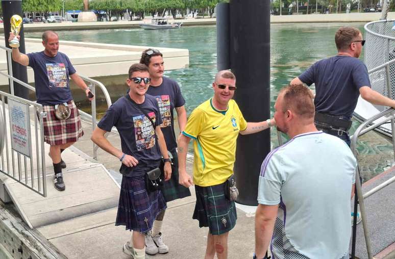 Escoc&ecirc;s usa kilt e lan&ccedil;a o topete estilo Ronaldo Fen&ocirc;meno &ndash;
