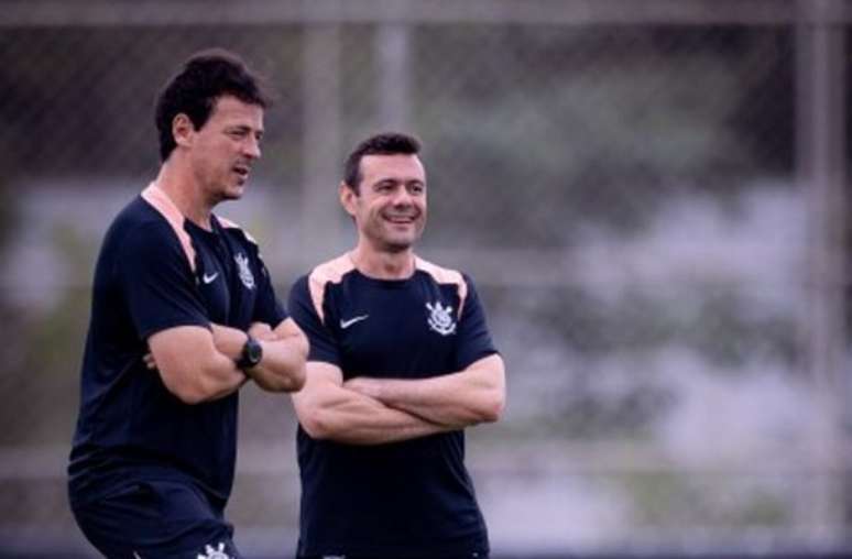 Fotos: Rodrigo Coca/Ag&ecirc;ncia Corinthians - Legenda: Comiss&atilde;o t&eacute;cnica do Corinthians j&aacute; se reapresentou